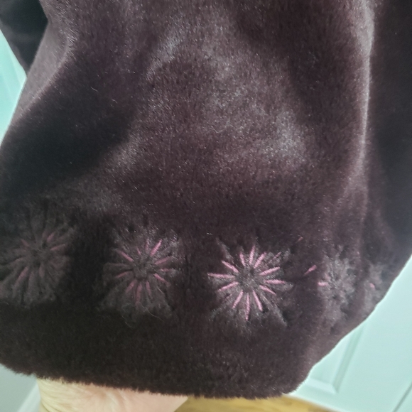 VINTAGE NORTHERN SUN Burgundy Faux Fur Floral Trim Coat - Picture 13 of 13